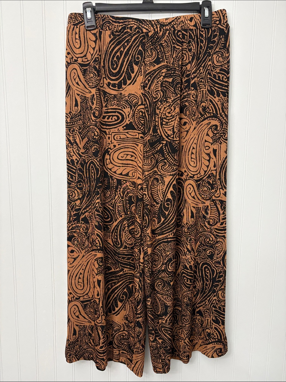 Chico’s Travelers Pull On Boot Crop Pant Women Size Large / 12 Brown Black Swirl